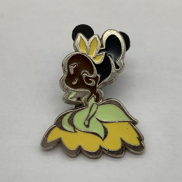 Disney Parks Pin Trading Princess and the Frog Young Princess Tiana Lapel Pin - Picture 1 of 7